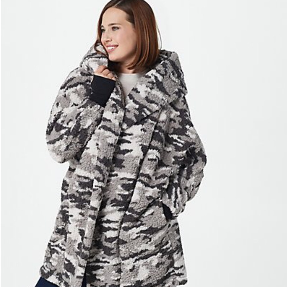 GILI Oversized Sherpa Hoodie Lounger M/L